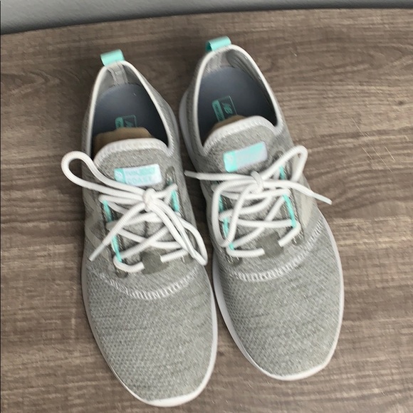 New Balance Shoes - New Balance Women’s Coast V4 FuelCore Running S6.5
